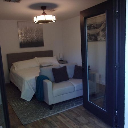 Updated Dwntwn 2Bd Twnhse W/Hot Tub& Private Patio 棕榈泉 外观 照片
